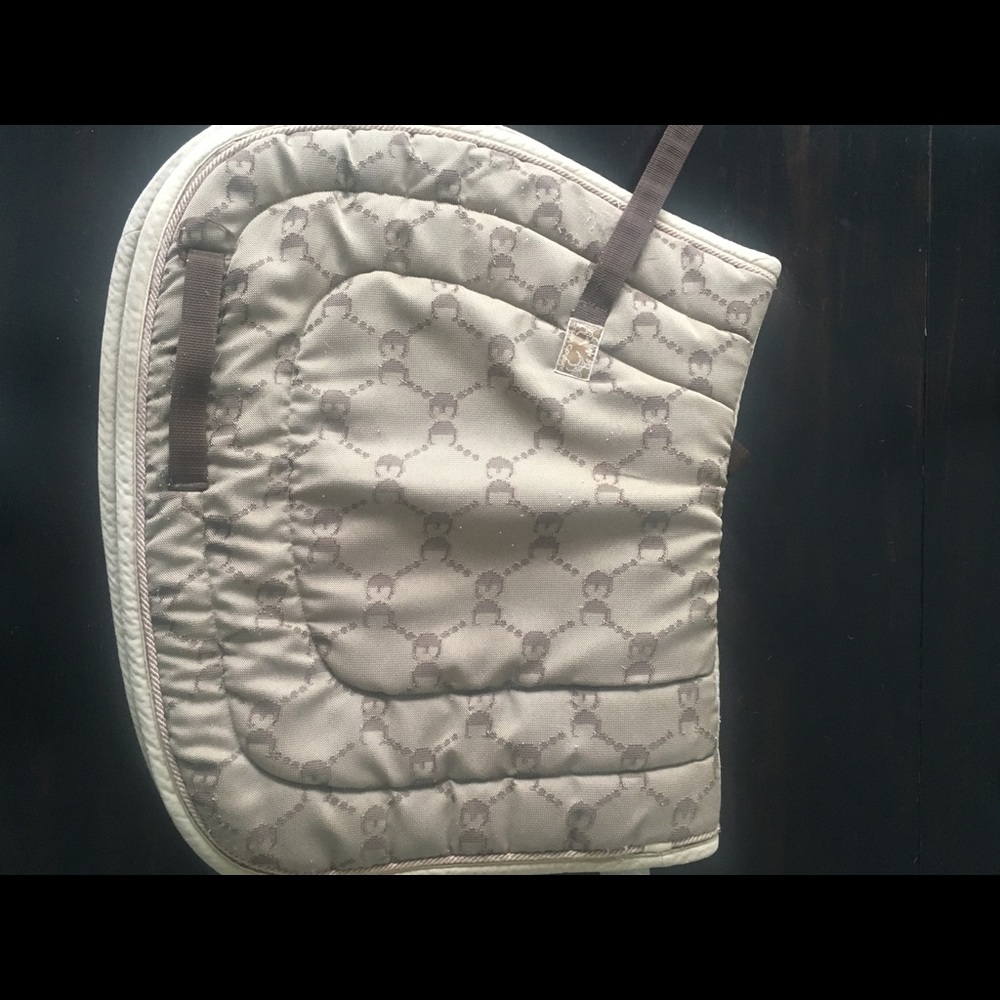 Saddle pad